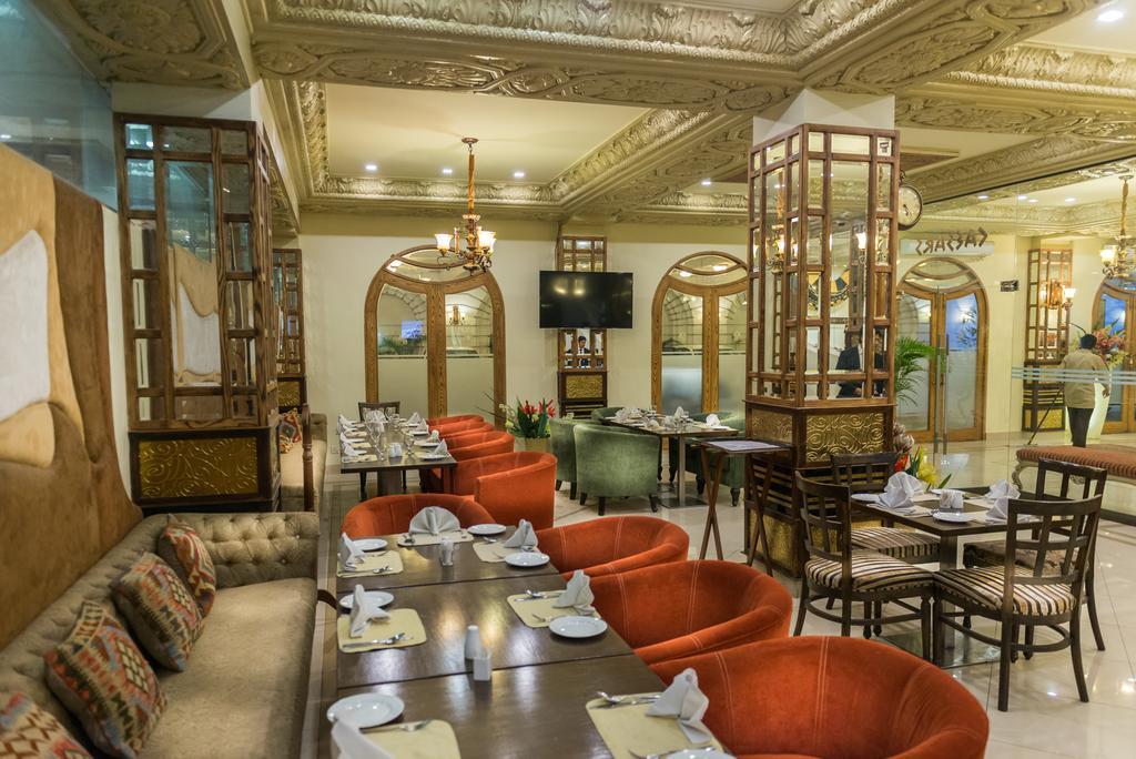Luxus Grand Hotel Lahore Bagian luar foto